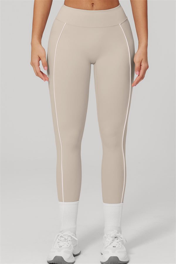 The Clarity Contour Line Sports Bra Leggings 2-Piece Set