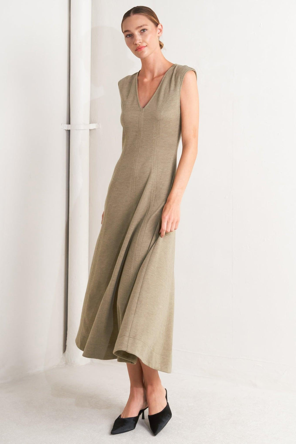 SOPHISTICATED SIMPLICITY WOVEN KNIT MIDI DRESS