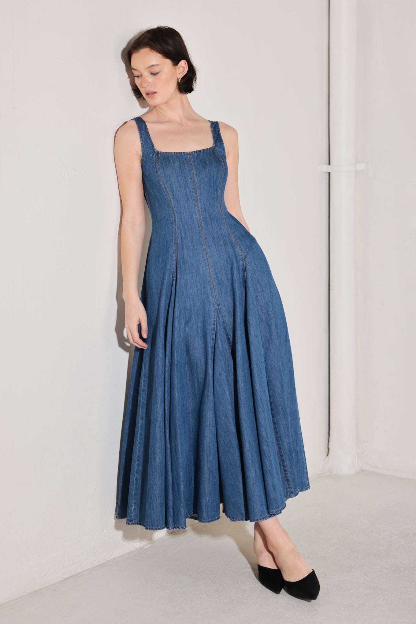 INDIGO SWAY DENIM MIDI DRESS