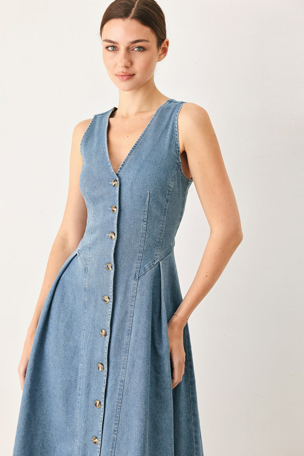 SWEETHEART V-NECK DENIM MIDI DRESS