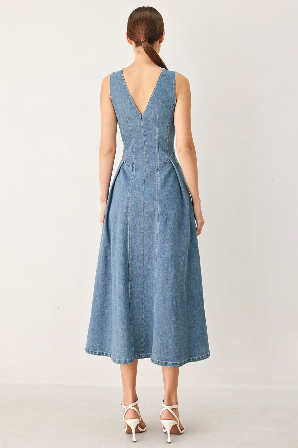 SWEETHEART V-NECK DENIM MIDI DRESS