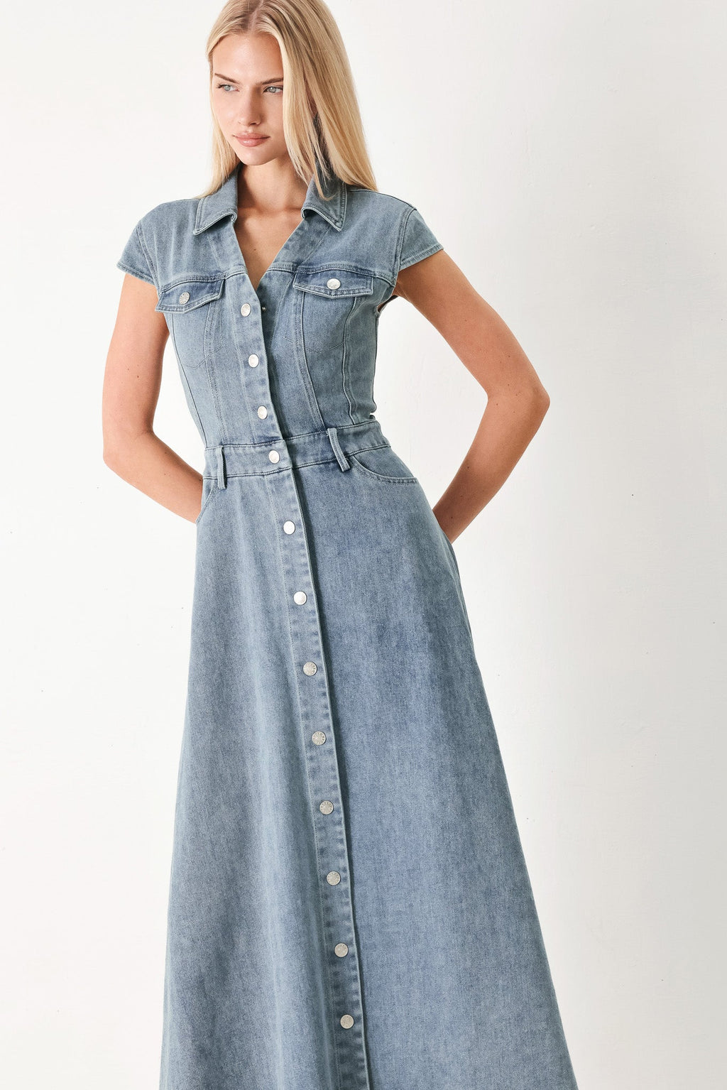 CLASSIC FLOW DENIM MIDI DRESS