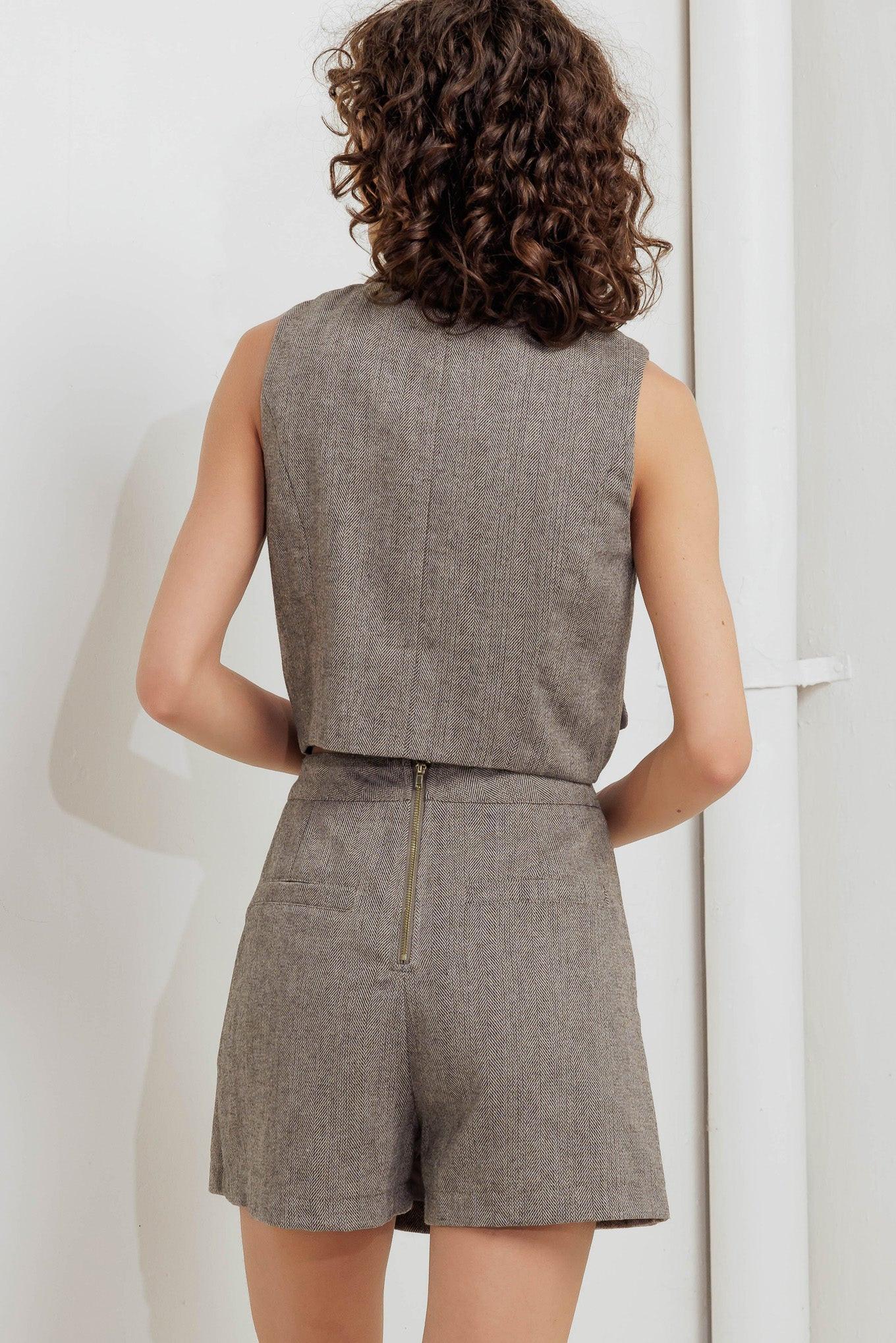 TAILORED COOL WOVEN VEST