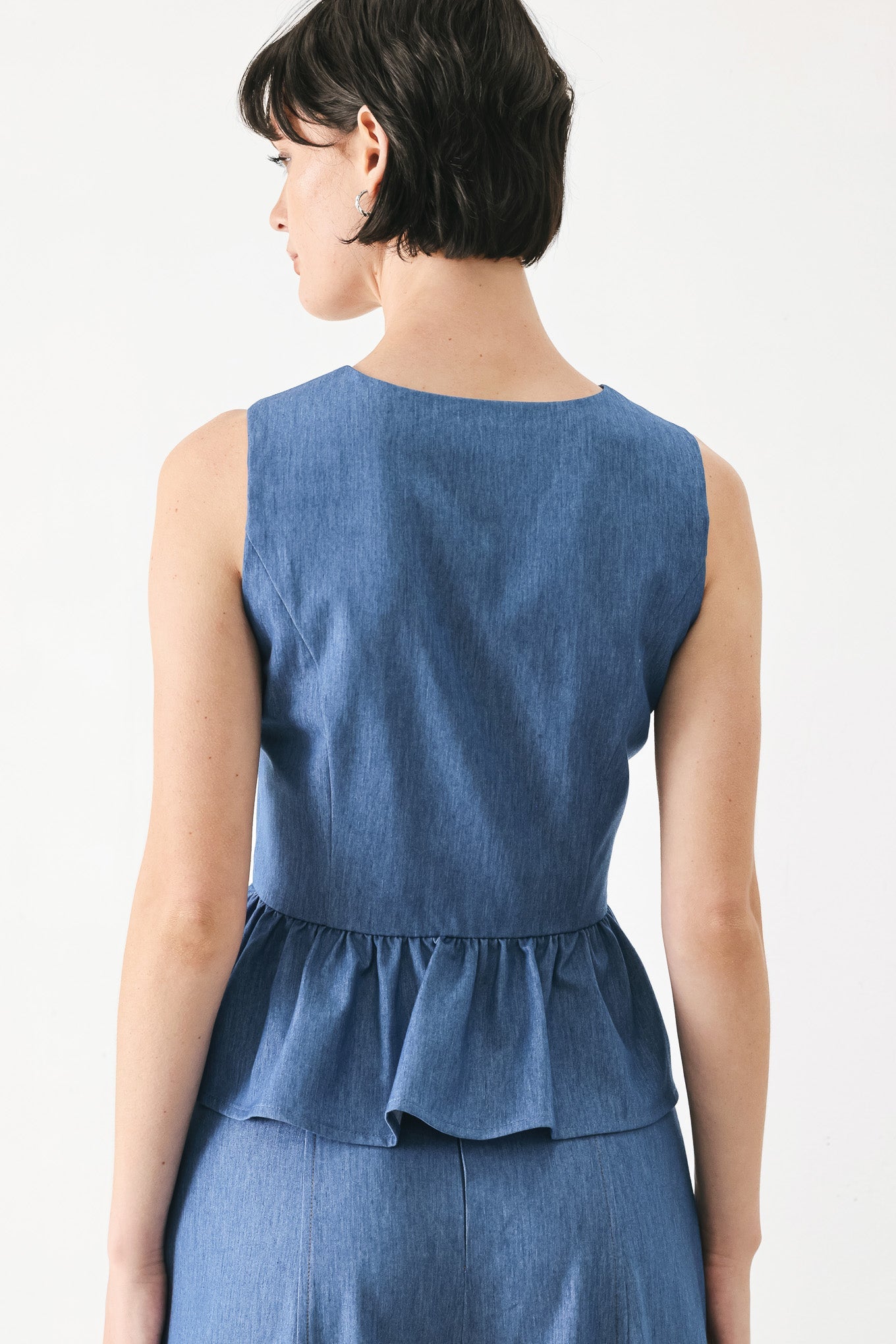 CASUAL ROMANCE WOVEN VEST