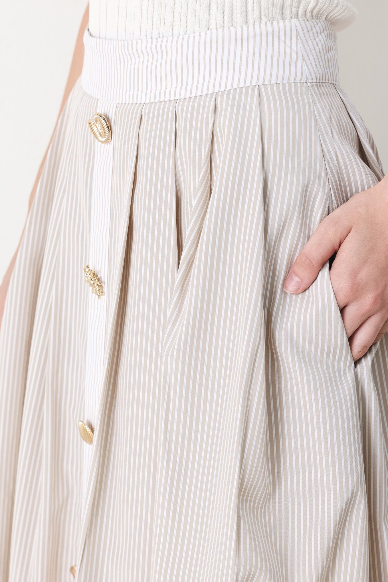 COASTAL LIGHT WOVEN MIDI SKIRT