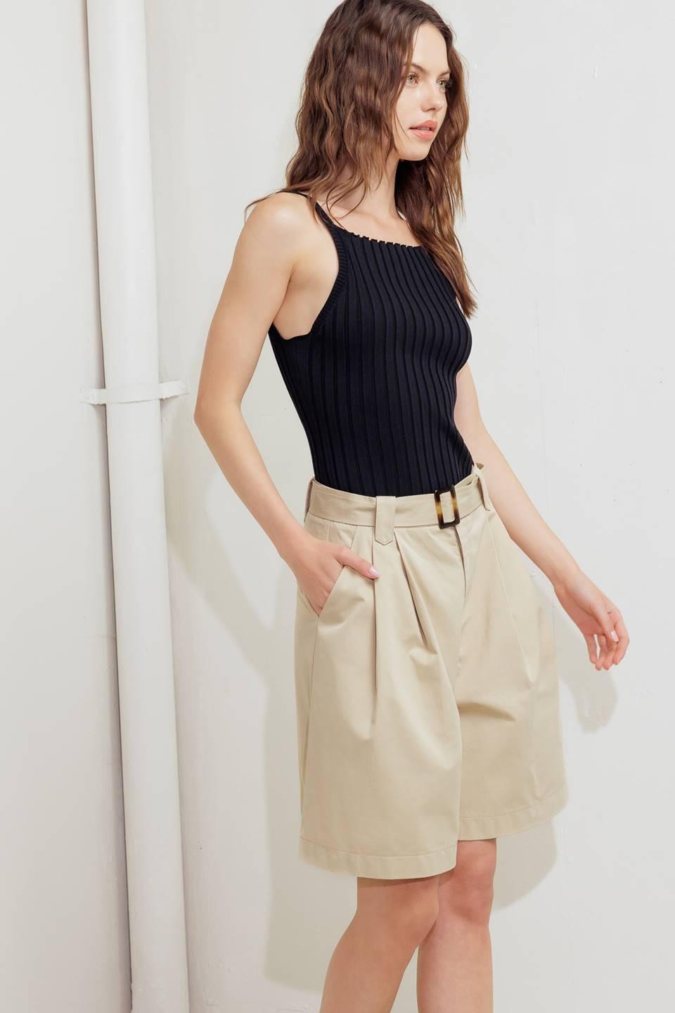 MODERN VOYAGER WOVEN BERMUDA SHORT