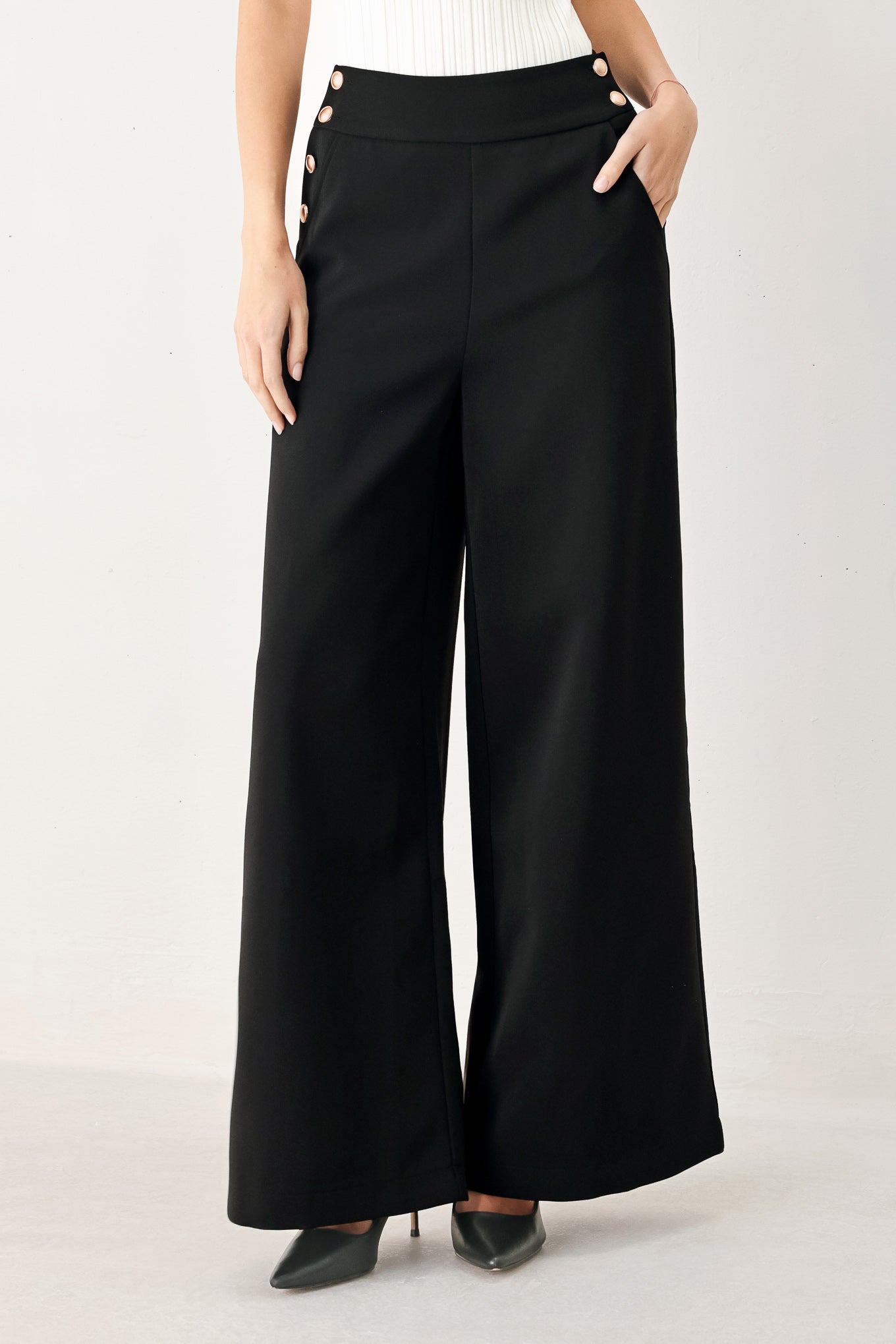 MODERN EDGE WOVEN PANTS