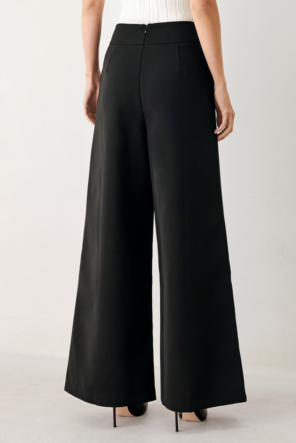 MODERN EDGE WOVEN PANTS