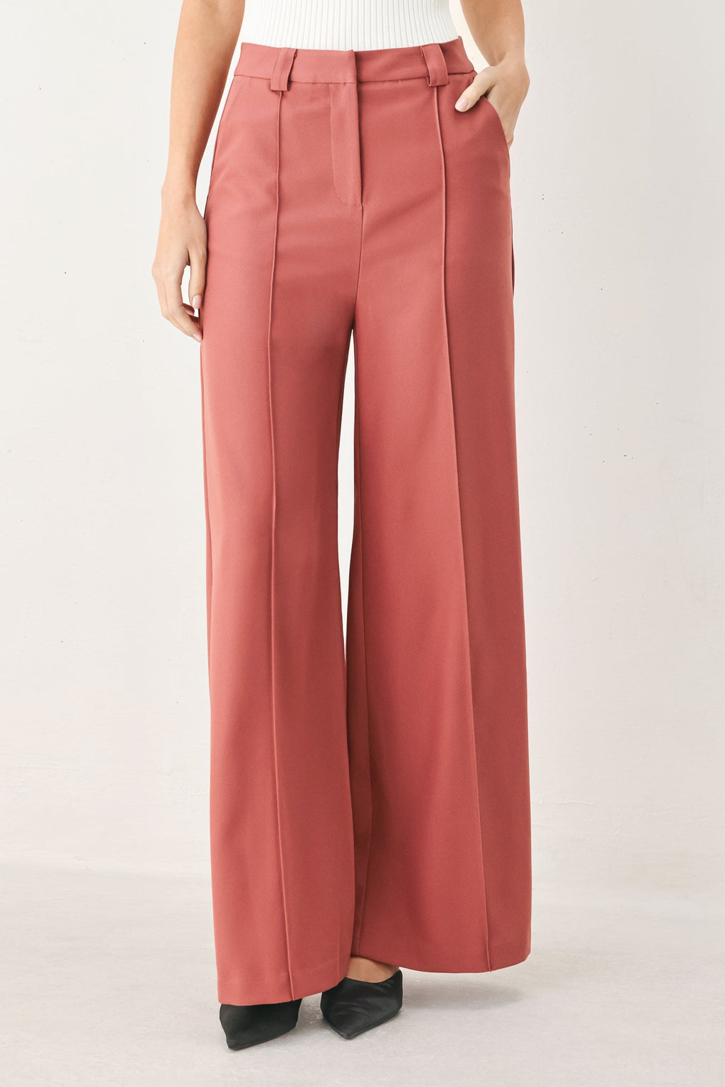 MODERN FLOW WOVEN PANTS