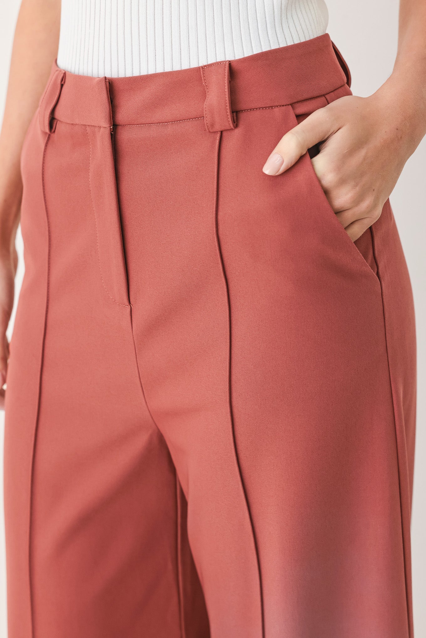 MODERN FLOW WOVEN PANTS
