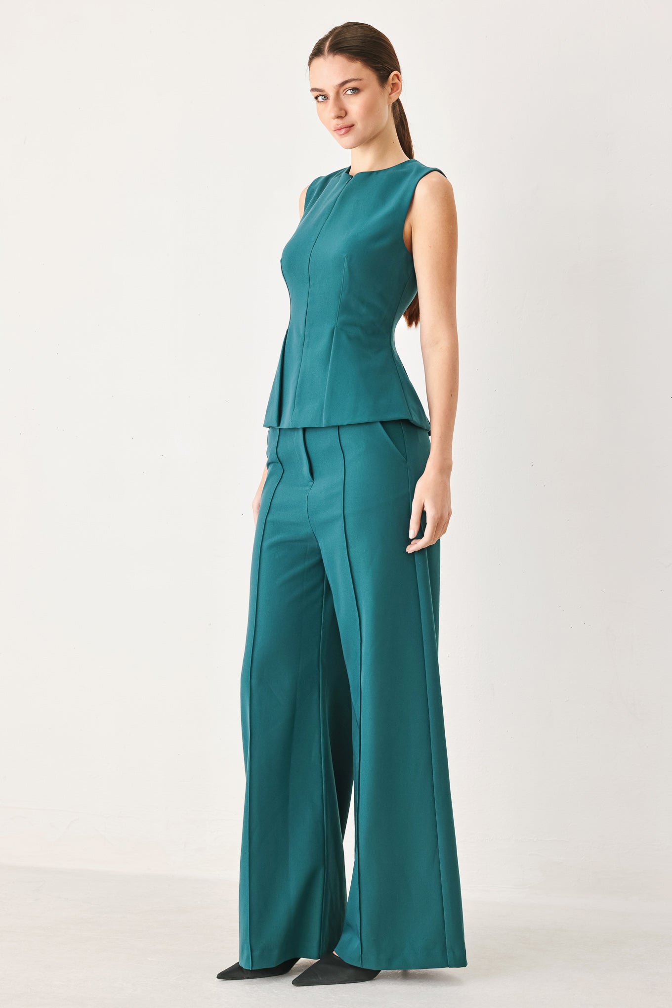 MODERN FLOW WOVEN PANTS