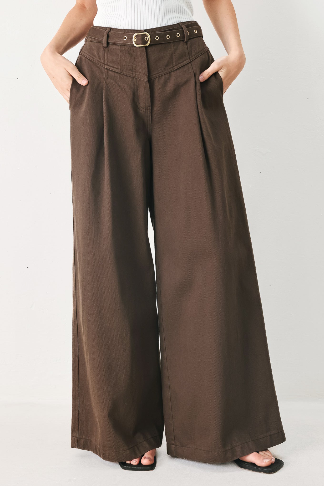 BROWN SUGAR STATEMENT WOVEN PANTS