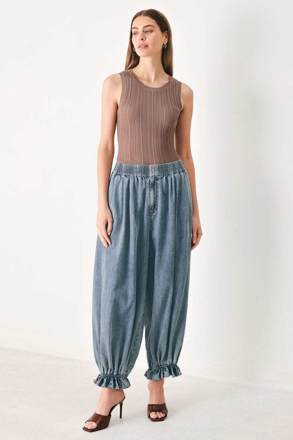 EASY VOLUME DENIM GENIE PANTS