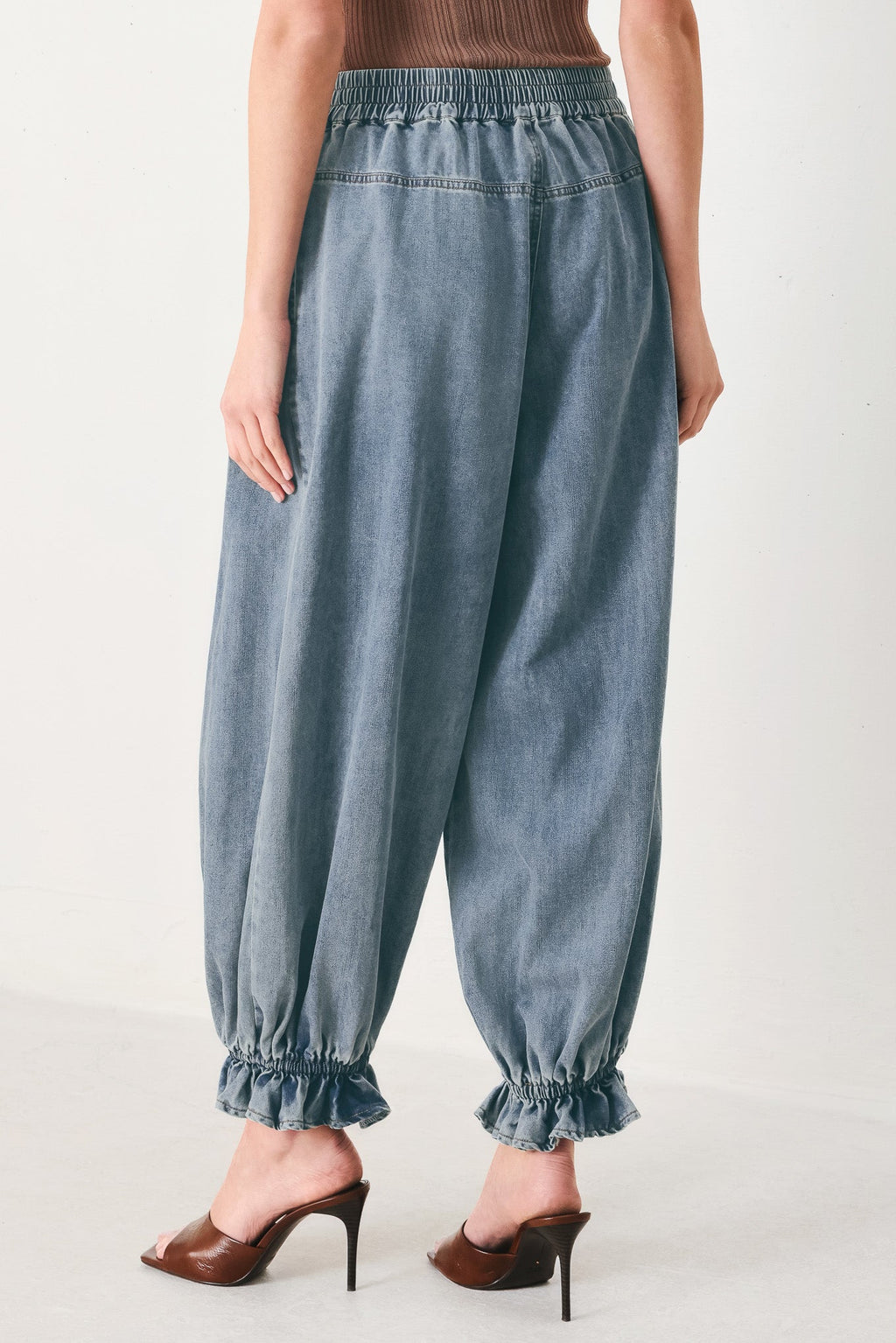 EASY VOLUME DENIM GENIE PANTS