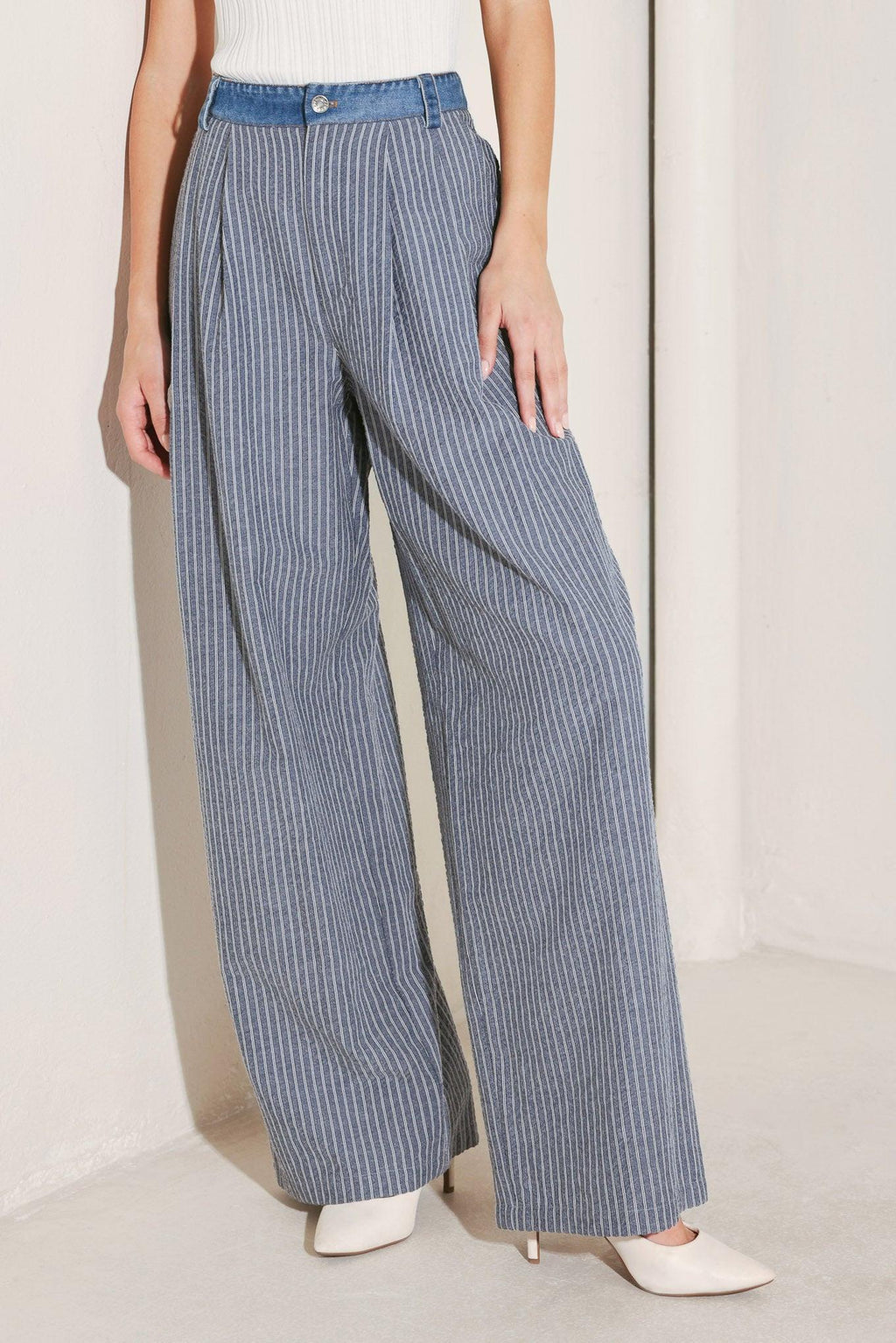 MARINA PINSTRIPE WOVEN SEERSUCKER PANTS