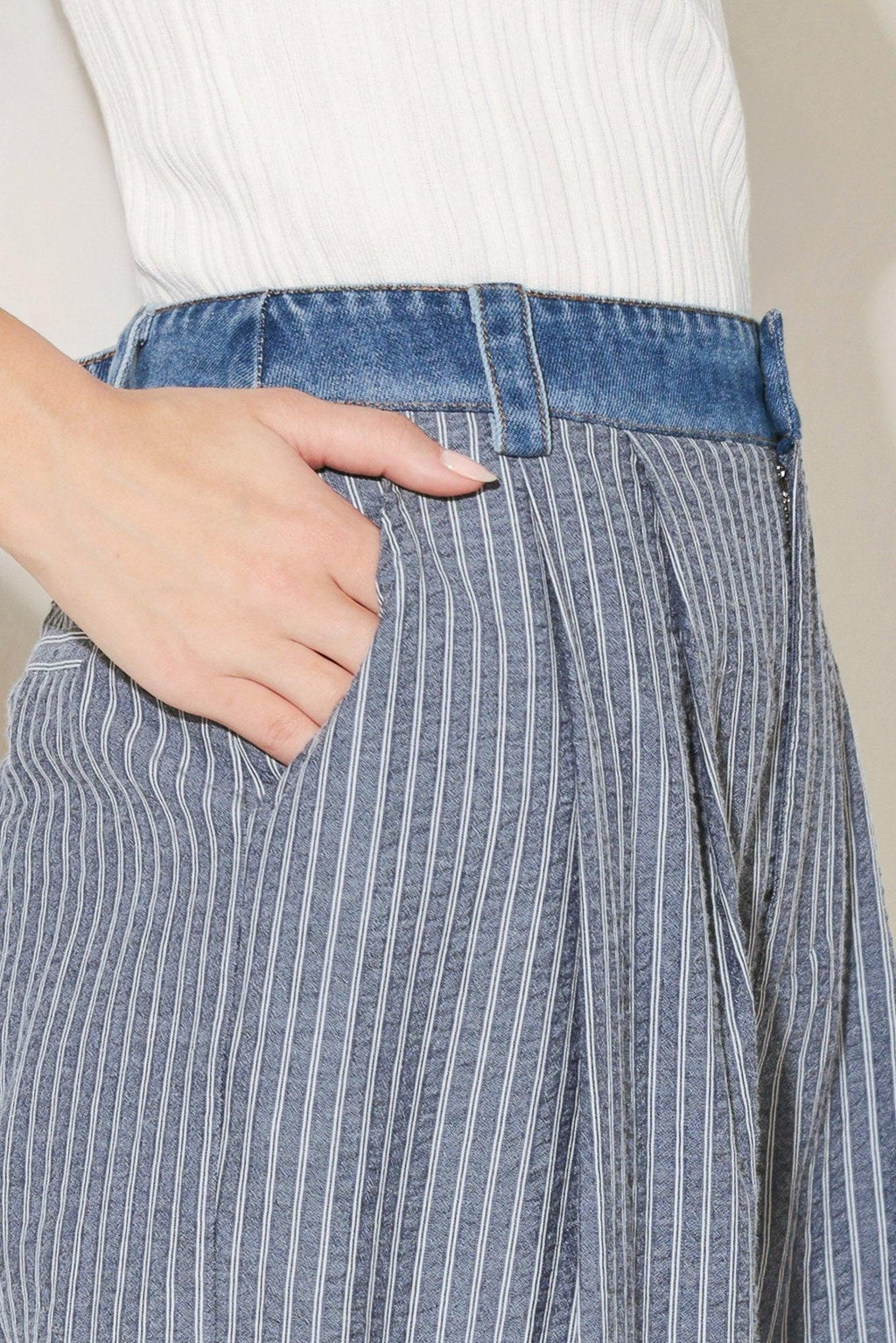 MARINA PINSTRIPE WOVEN SEERSUCKER PANTS