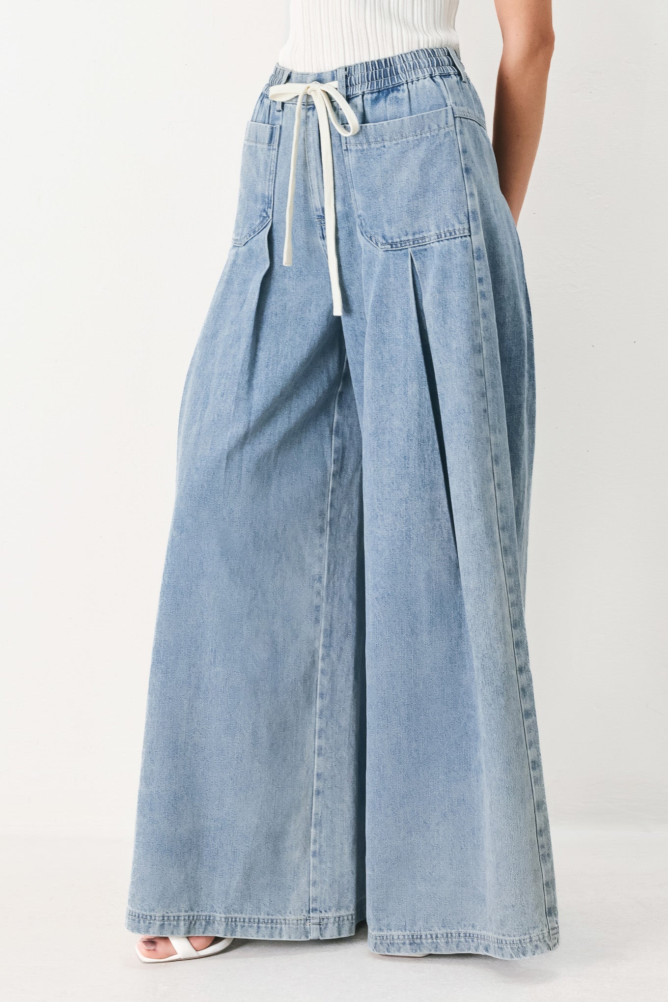 CLOUD WASH PALAZZO DENIM PANTS