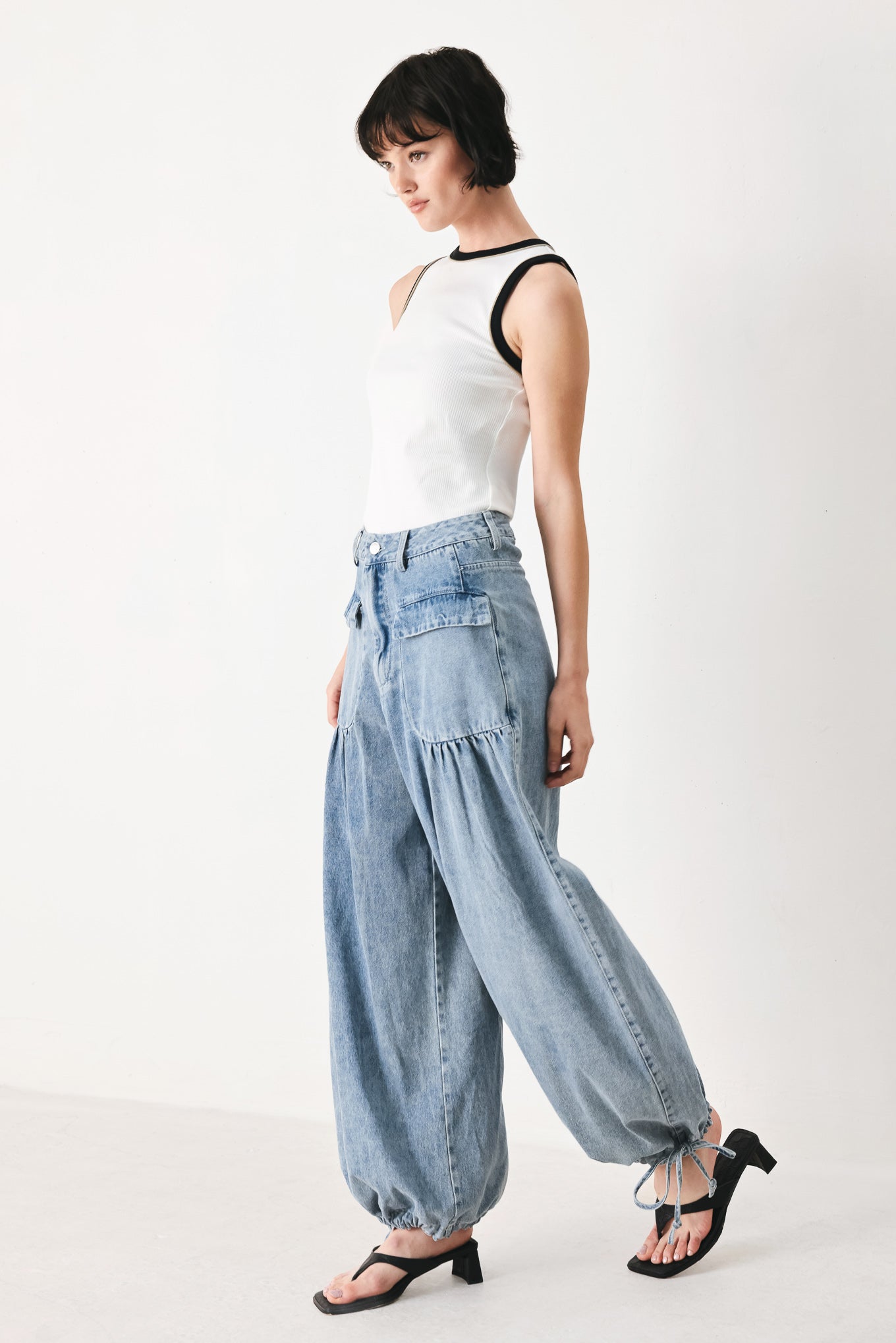 EASY EDGE DENIM PANTS