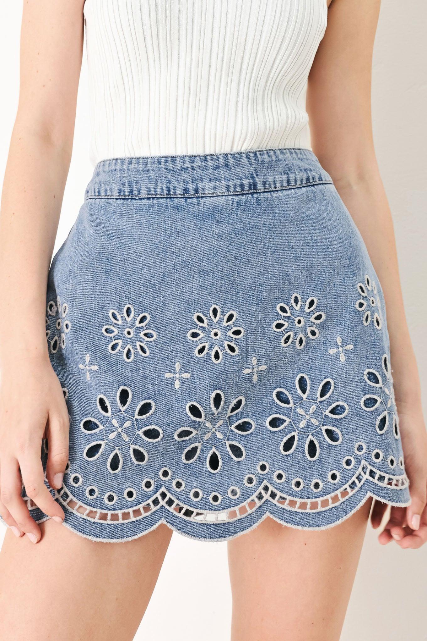 FLORAL LOVE DENIM SKORT