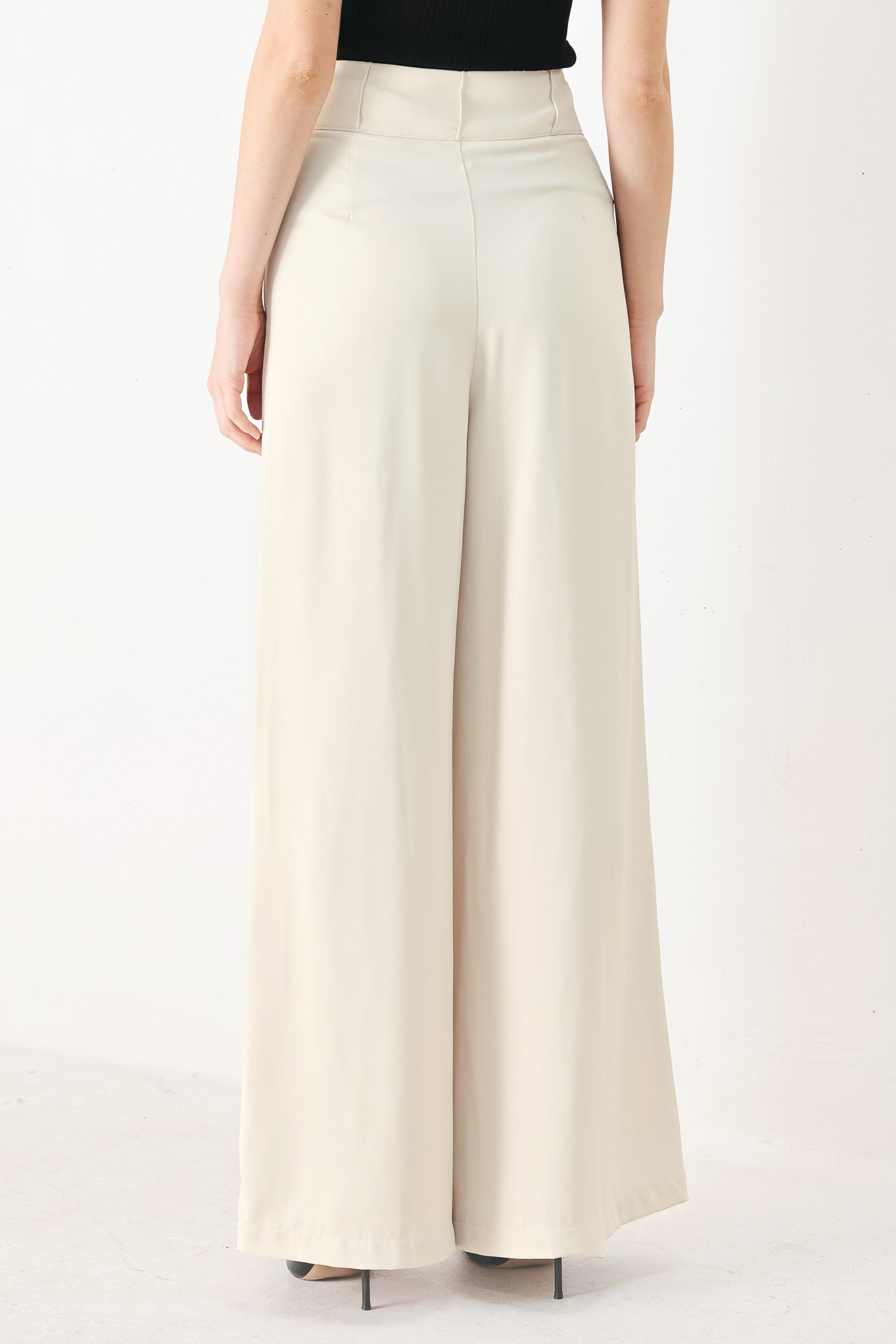 MODERN MINIMAL WOVEN PANTS