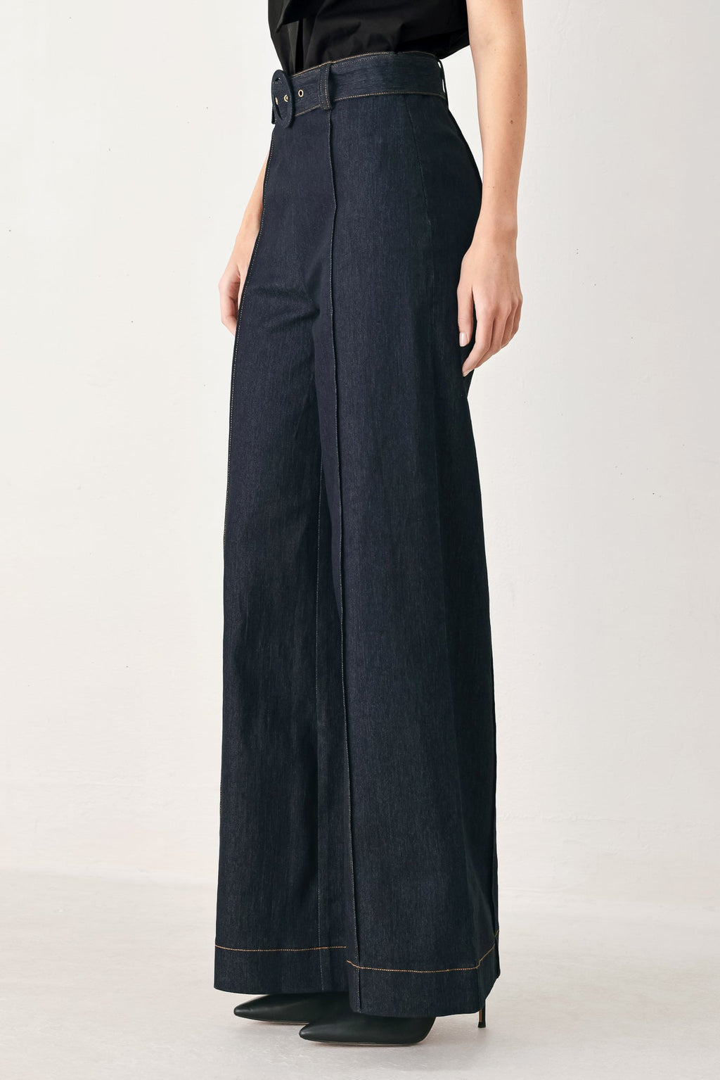 URBAN STITCH DENIM PANTS