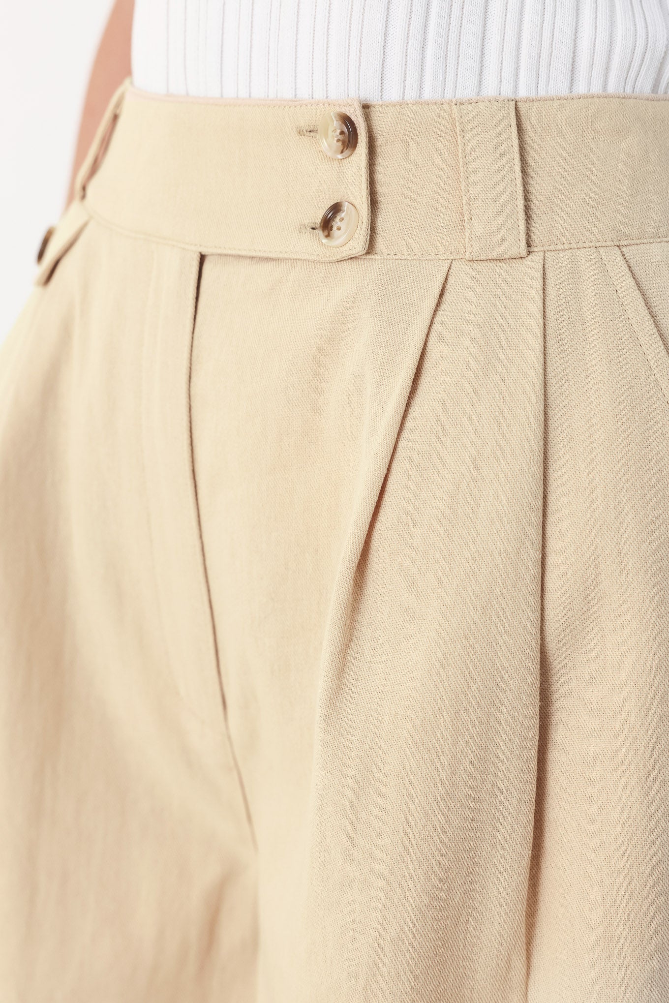 DESERT MINIMAL WOVEN SHORTS