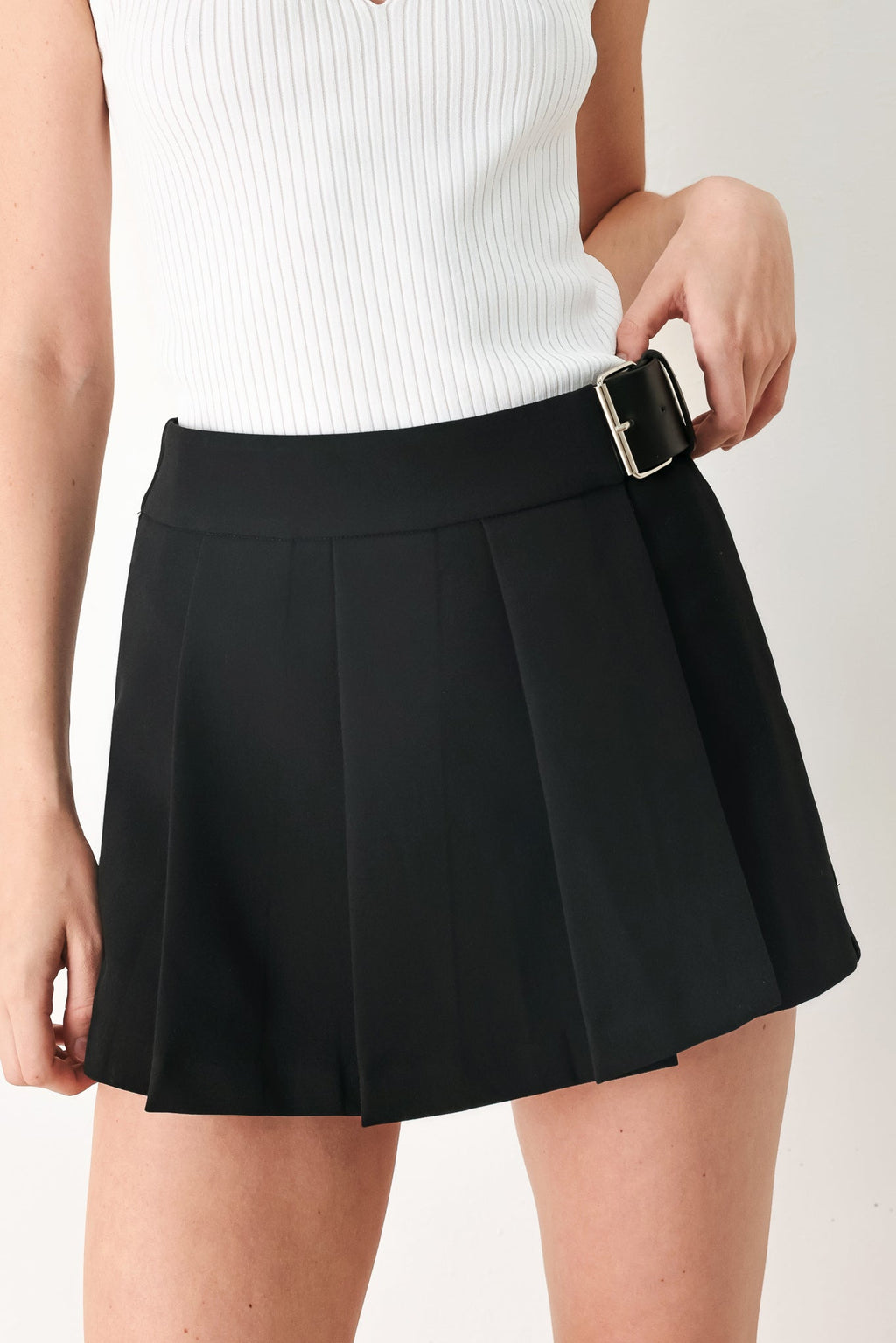 NOIR FLIRT DENIM SKORT