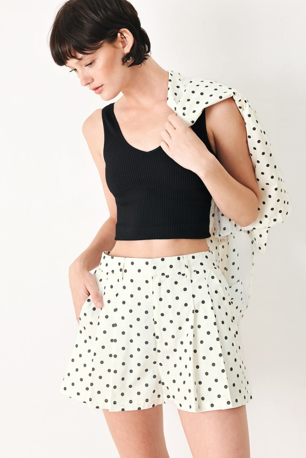 CHAMPAGNE DOTS WOVEN SHORTS