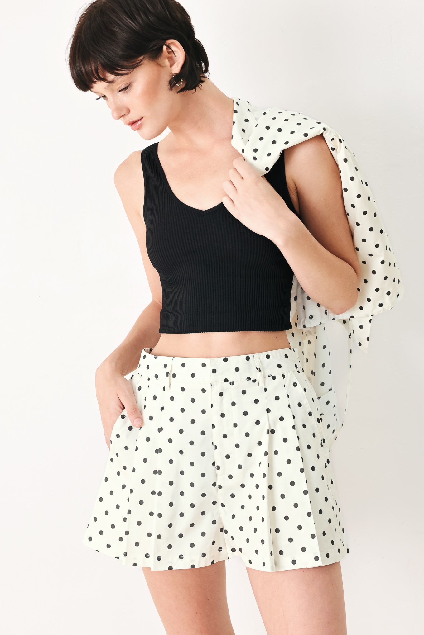 CHAMPAGNE DOTS WOVEN SHORTS