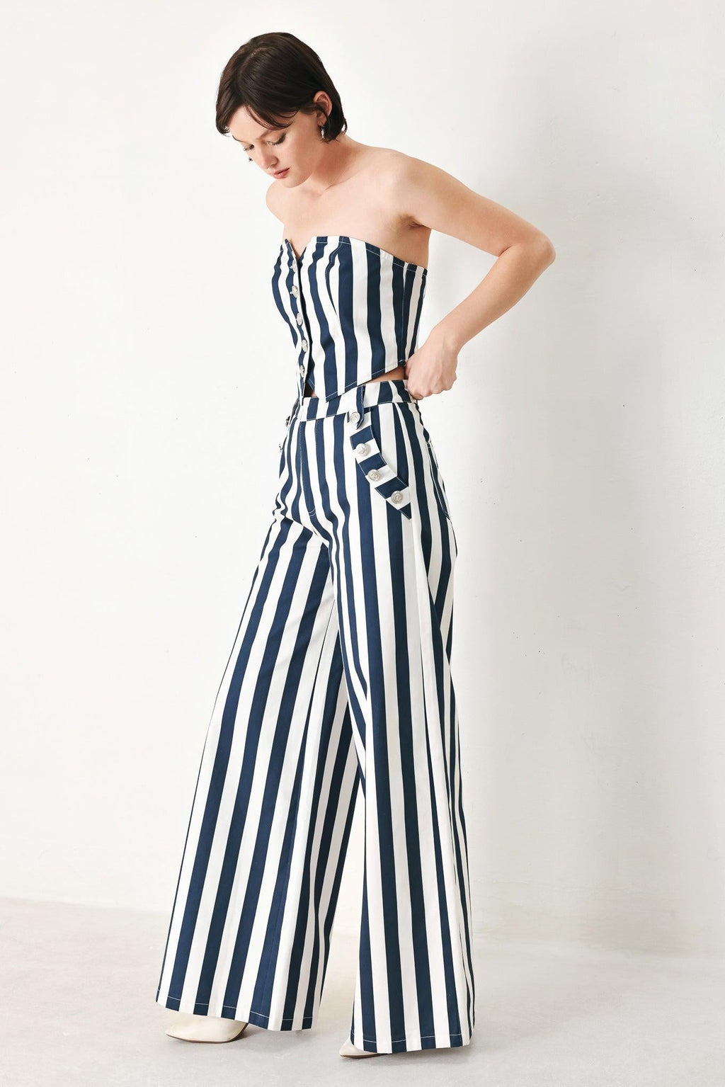NAVY BLOSSOM WOVEN PANTS