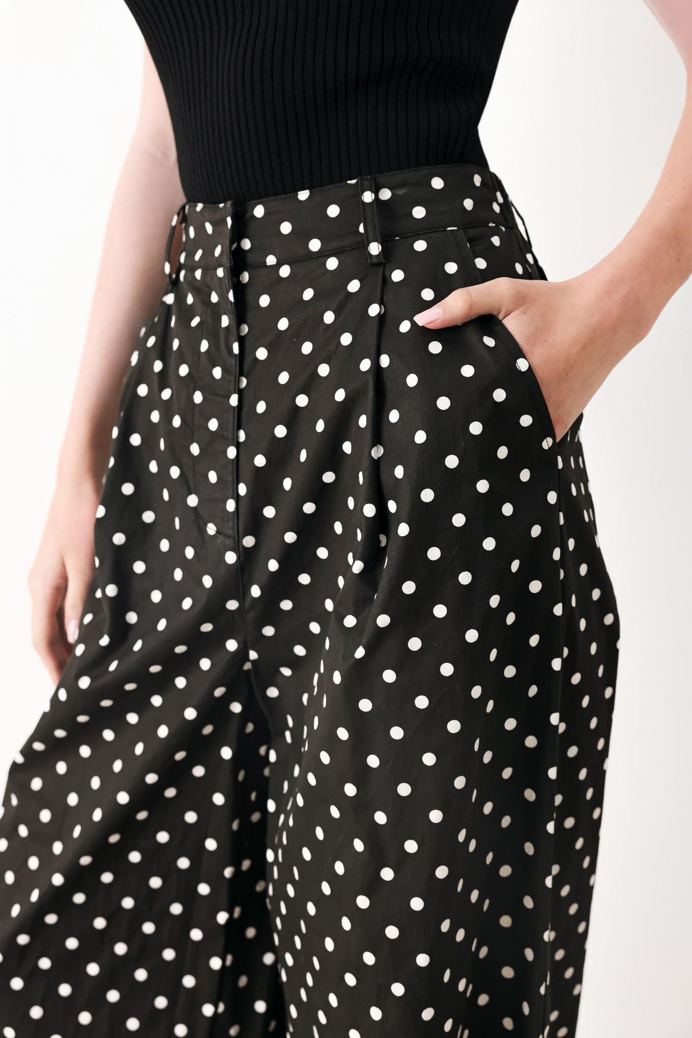 FOREVER CHIC POLKA WOVEN PANTS