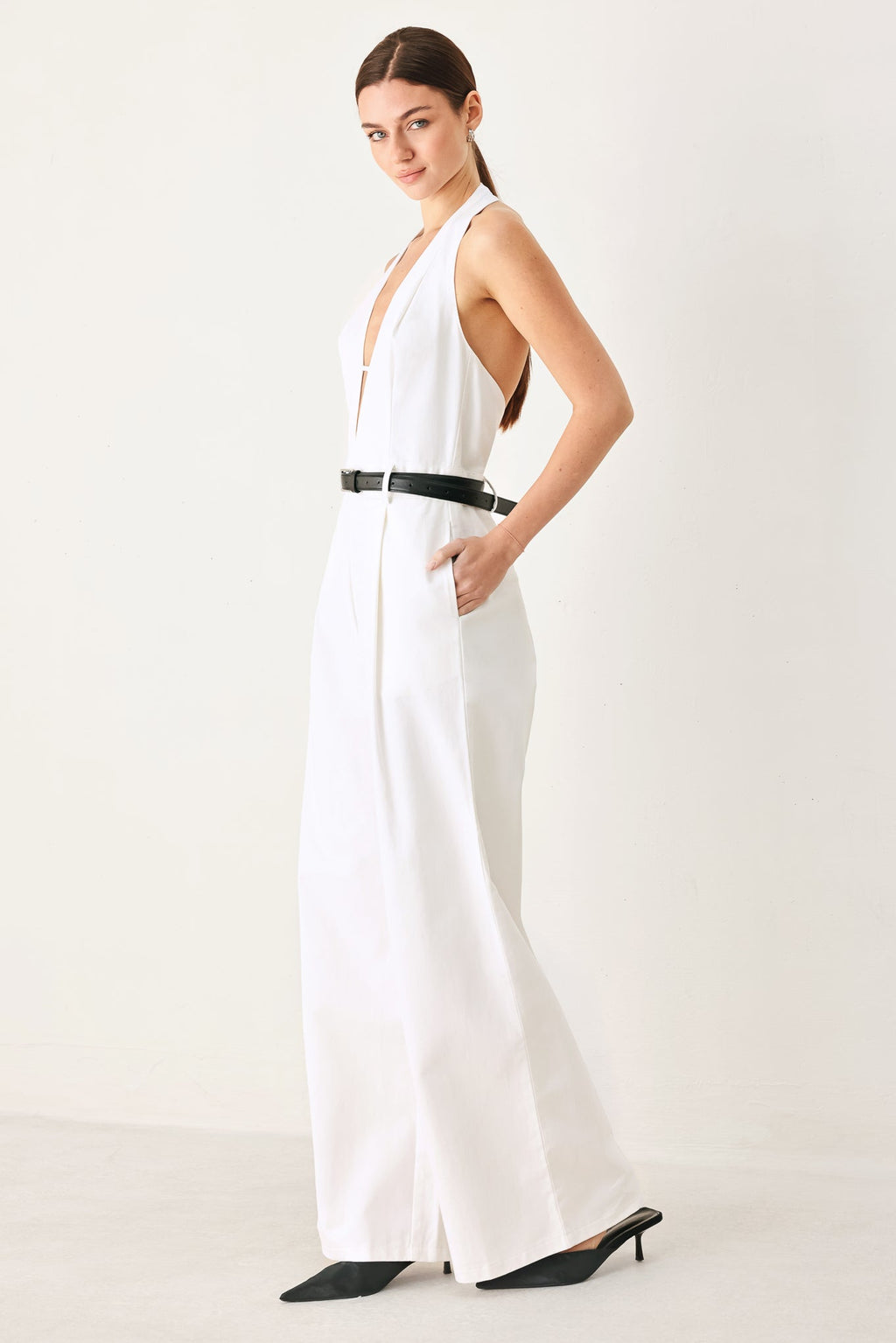 PRETTY MOMENT HALTER WOVEN JUMPSUIT