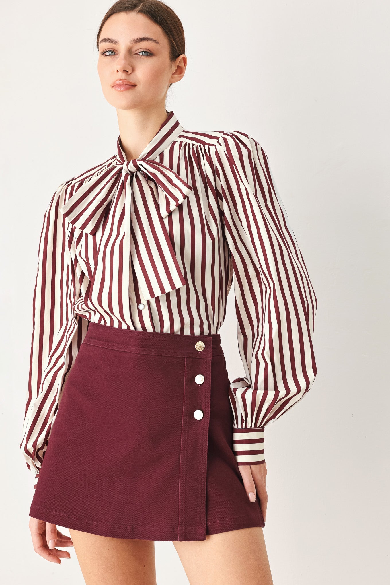 MERLOT RIDGE WOVEN SKORT