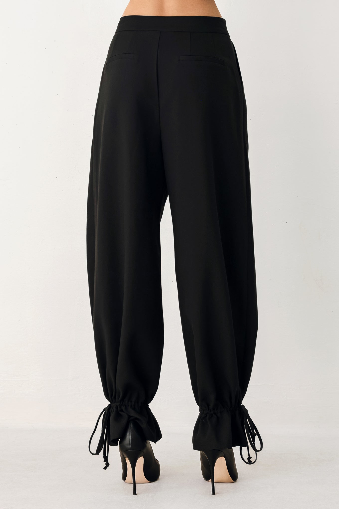 NOIR DRAWSTRING WOVEN PANTS