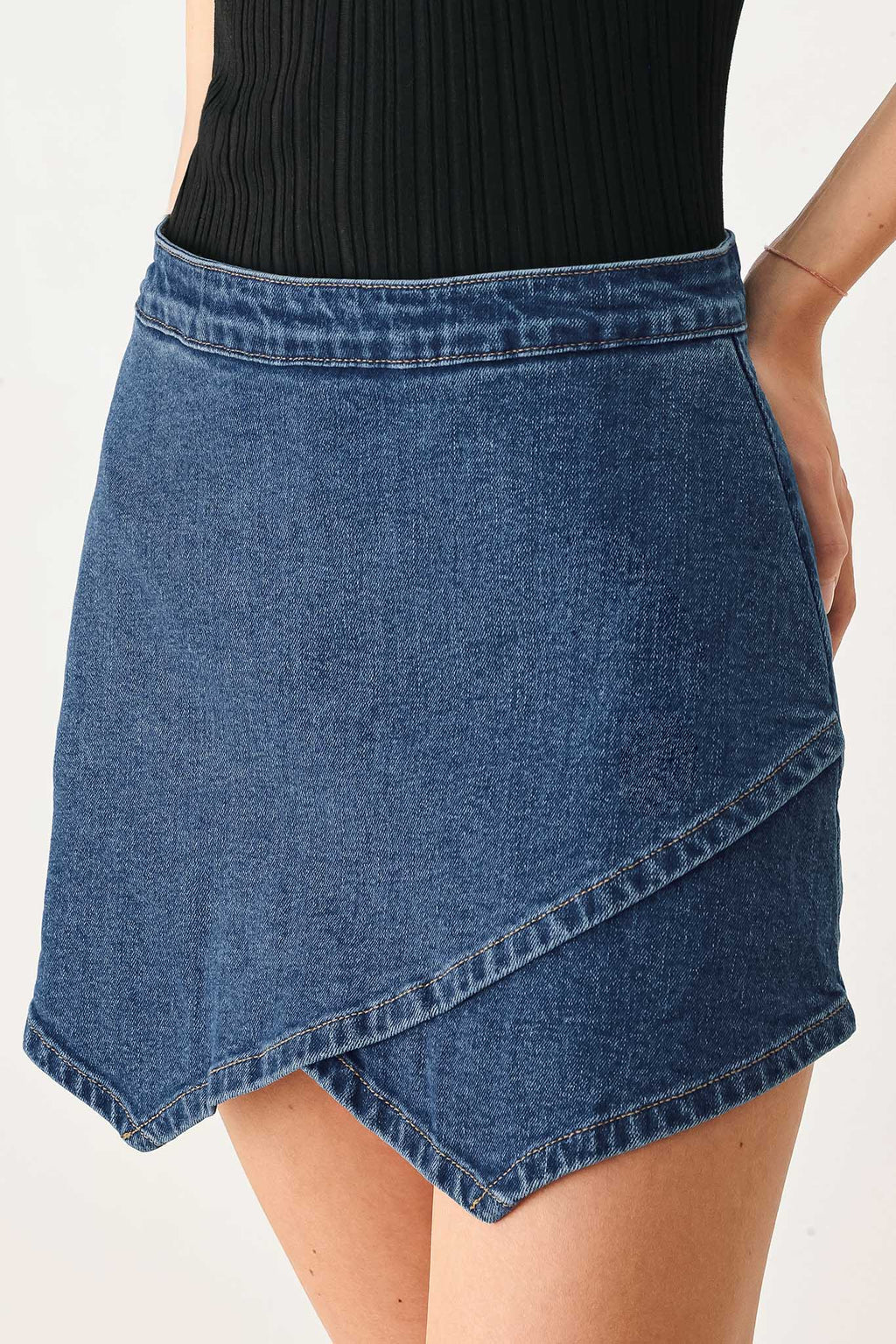 ASYMMETRIC DENIM SKORT