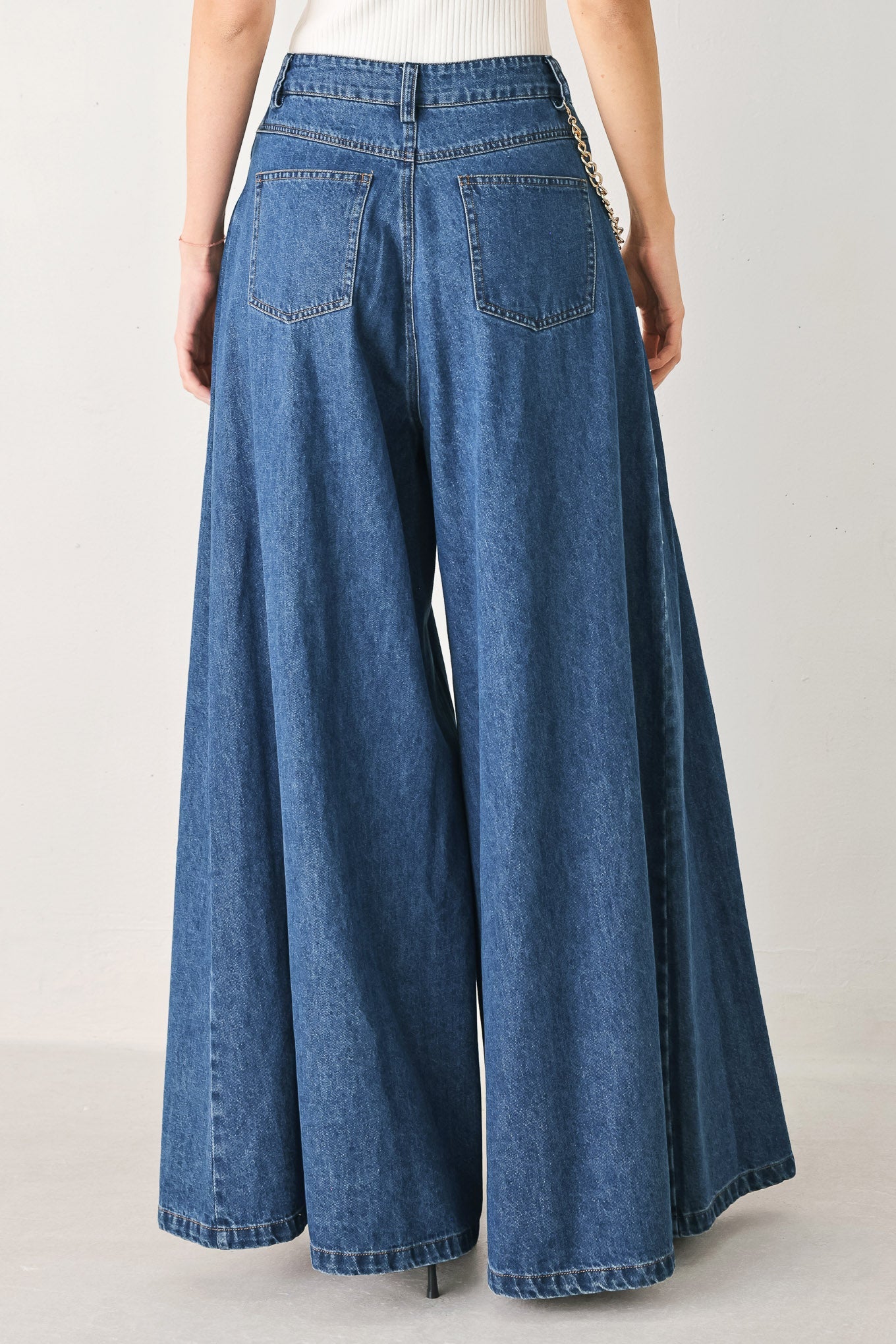 STATEMENT BLUE WIDE LEG DENIM PANTS