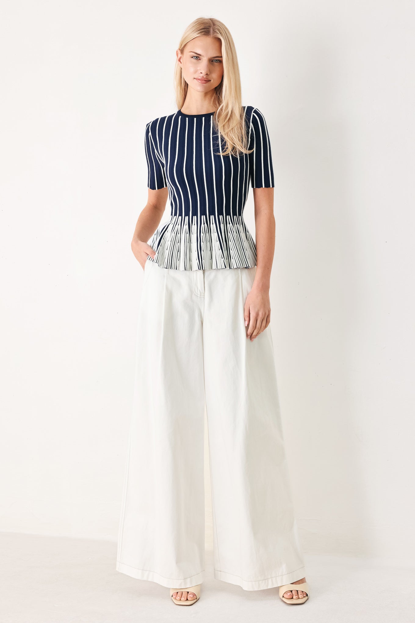 EASY SUMMER STRIPE SWEATER KNIT TOP
