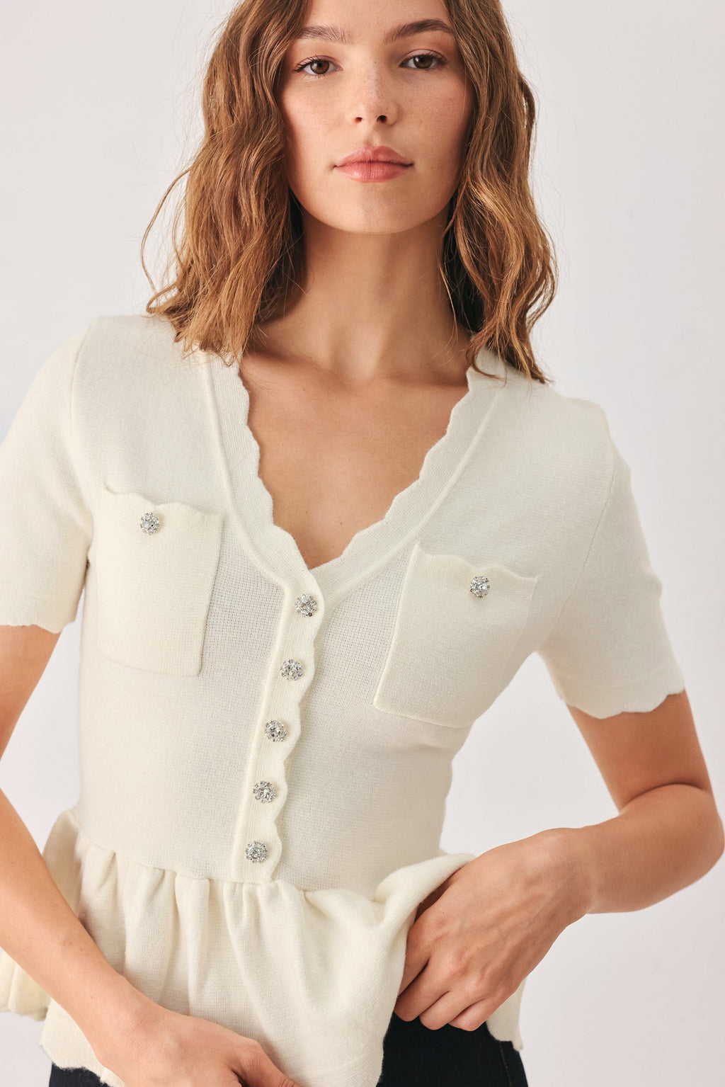 FROSTED CREAM POCKET-DETAIL SWEATER TOP