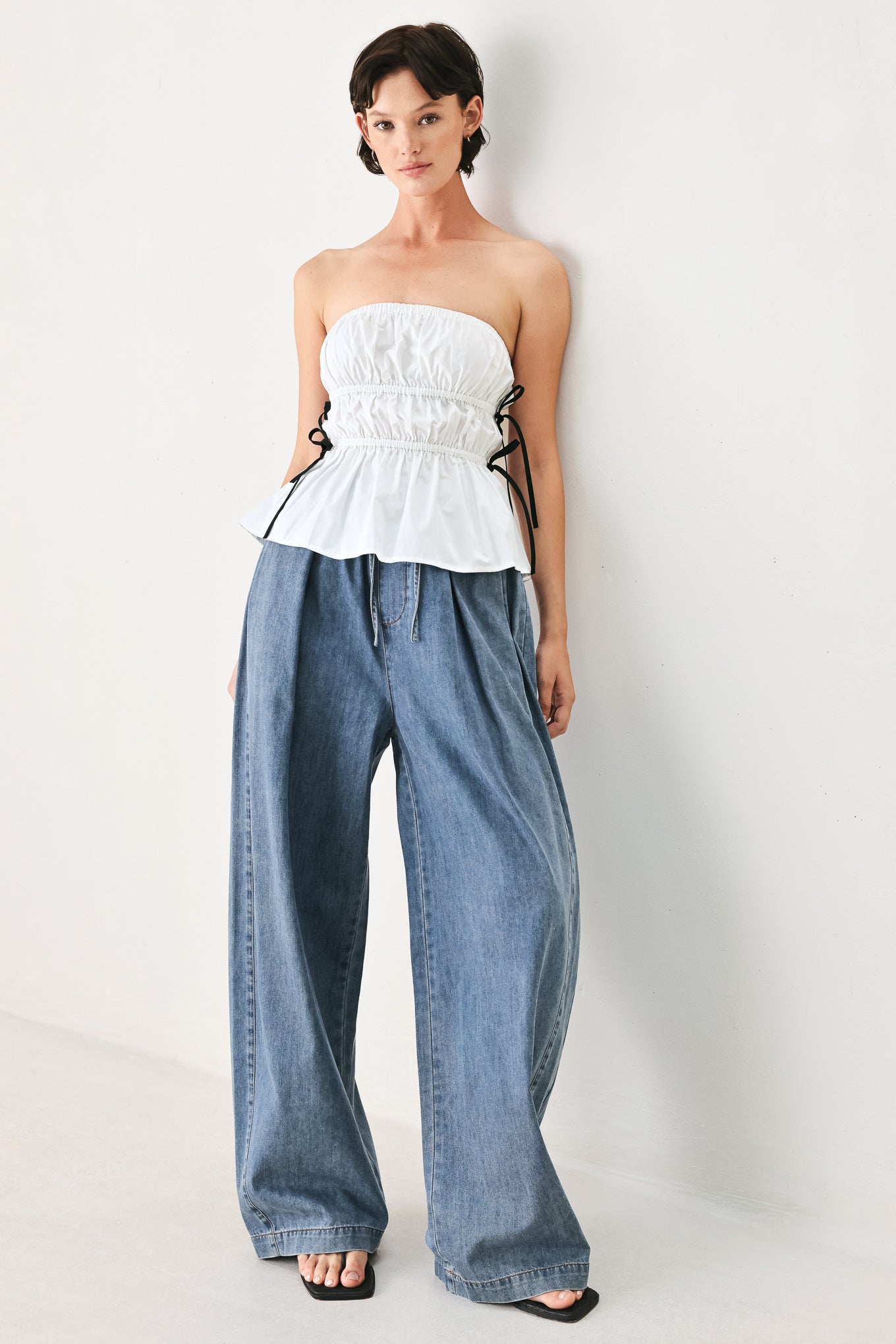 BEACH CLUB WOVEN STRAPLESS TOP