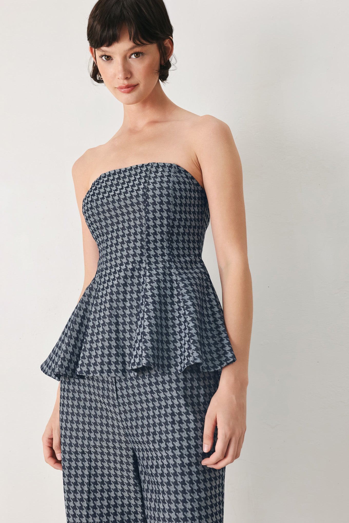 NOIR SOCIETY WOVEN TUBE TOP