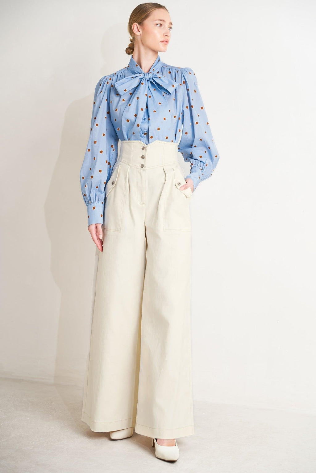 THE POLKA POWER MOVE WOVEN TOP