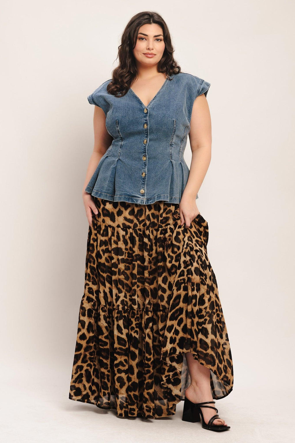 NO SECOND THOUGHT WASHED DENIM TOP