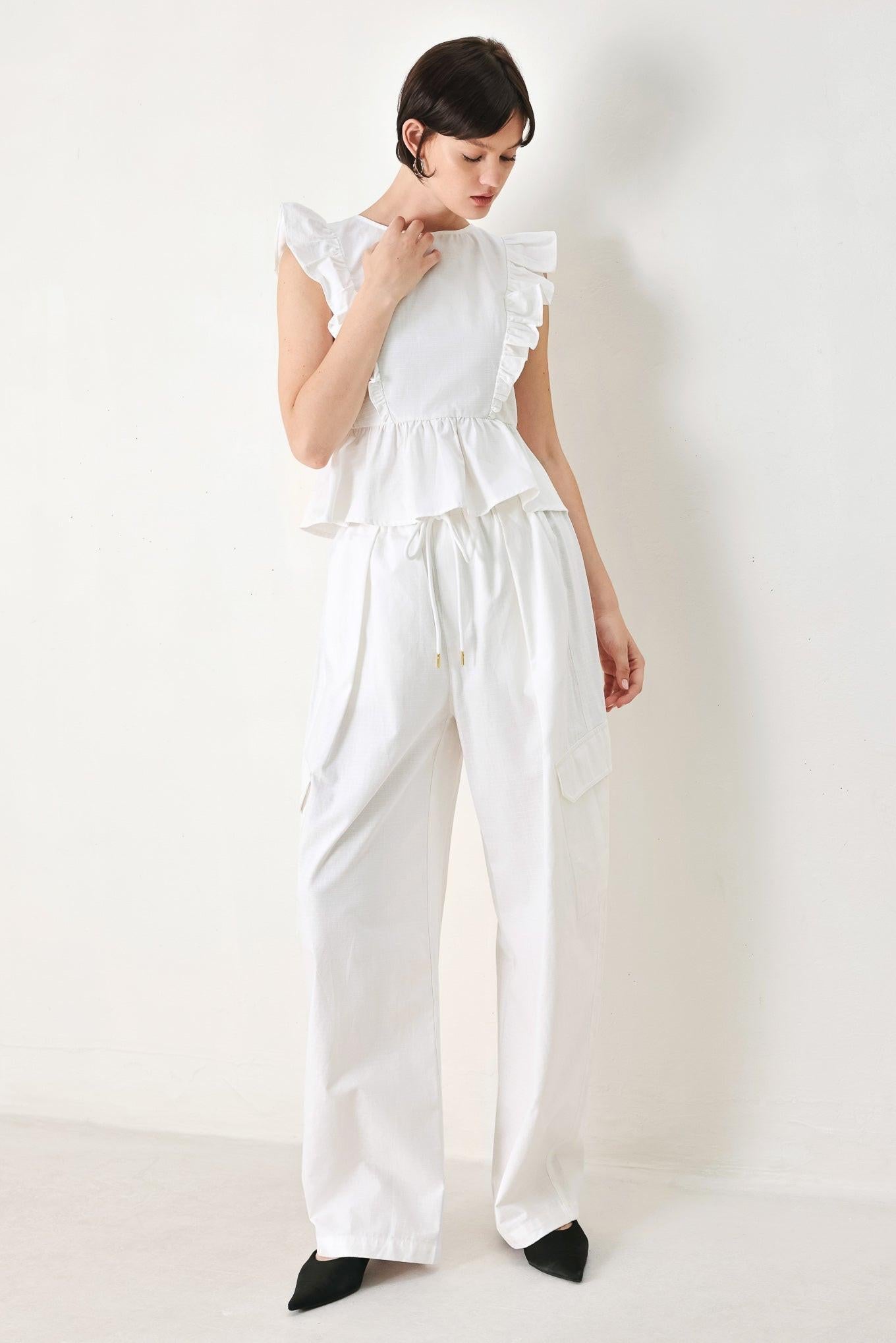 WHITE BLOSSOM WOVEN TOP
