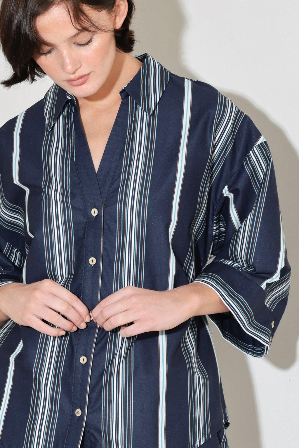 CITY STRIPE WOVEN TOP