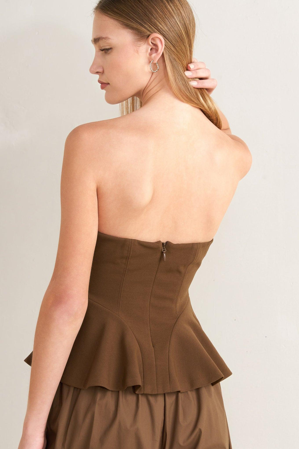 EFFORTLESS ELEGANCE WOVEN TUBE TOP