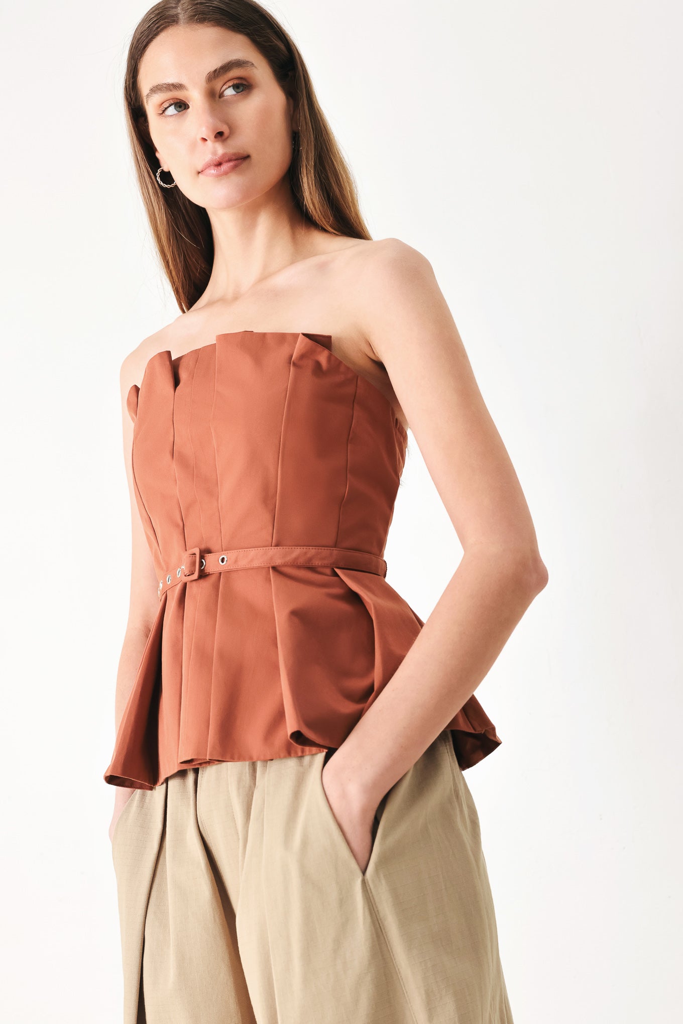 PURE FRAME WOVEN TUBE TOP