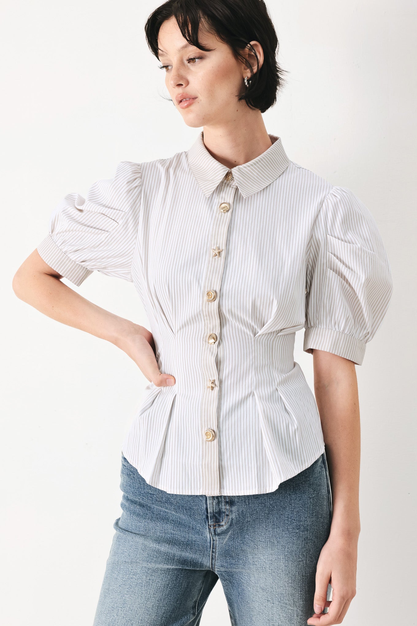 COASTAL LIGHT WOVEN TOP