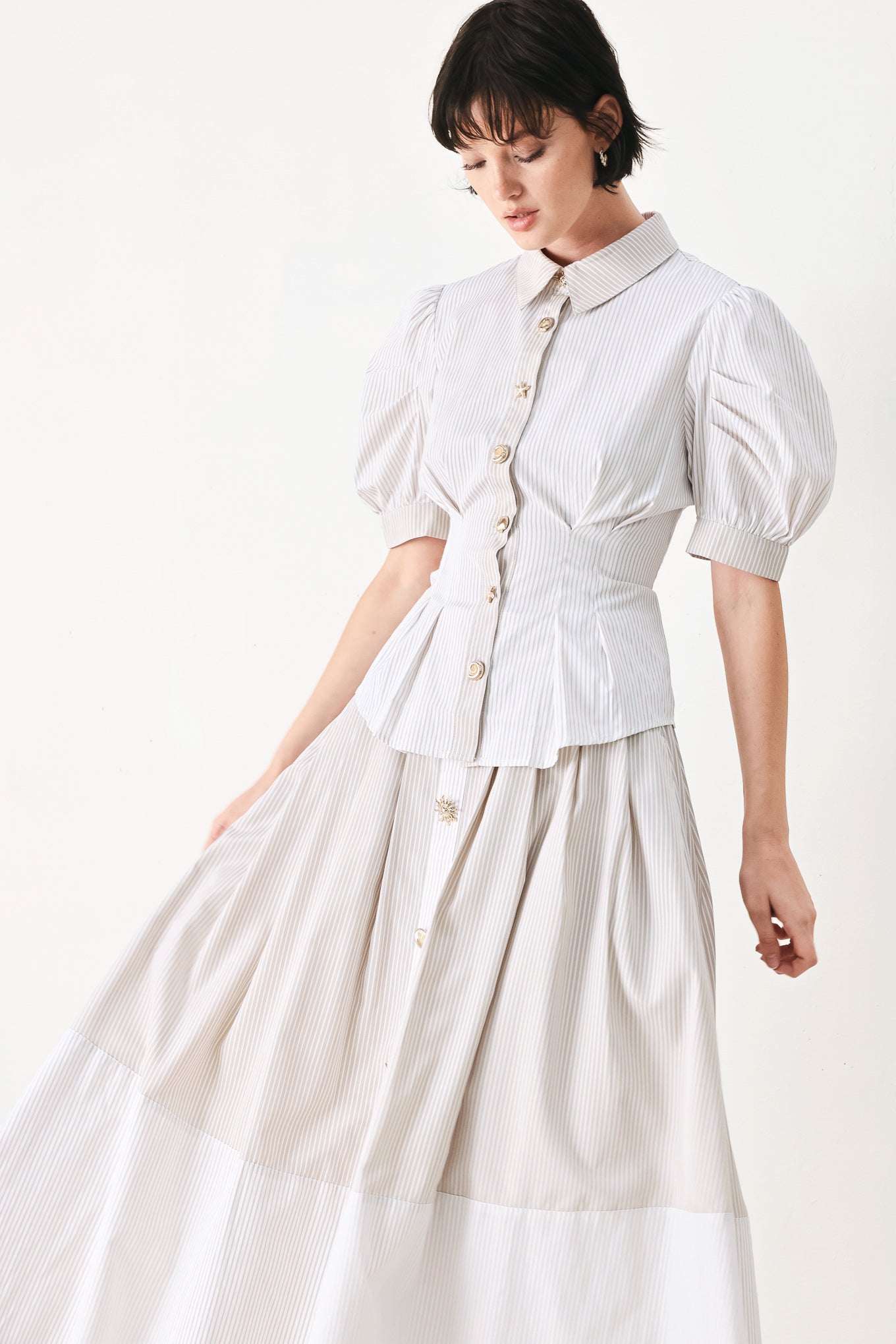 COASTAL LIGHT WOVEN TOP