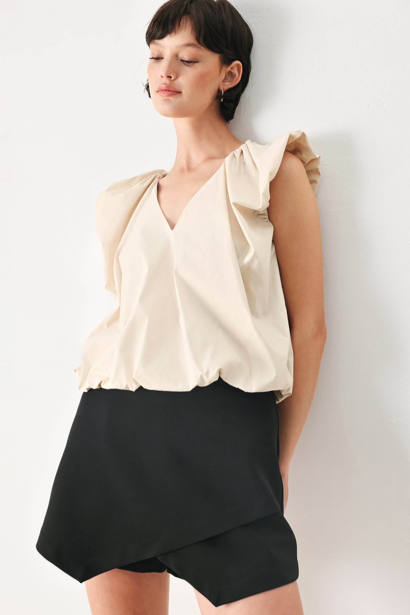 MOONLIGHT SOCIAL WOVEN TOP
