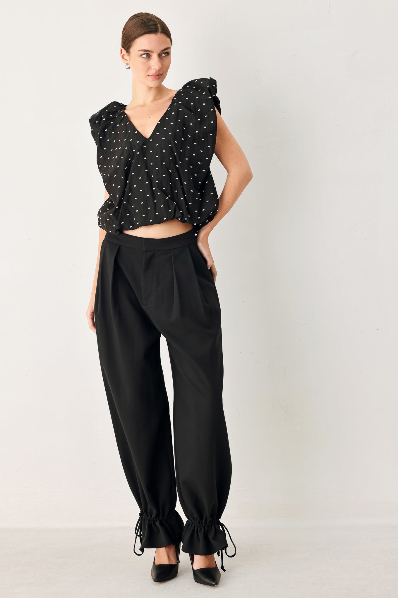 POLKA FLUTTER WOVEN TOP
